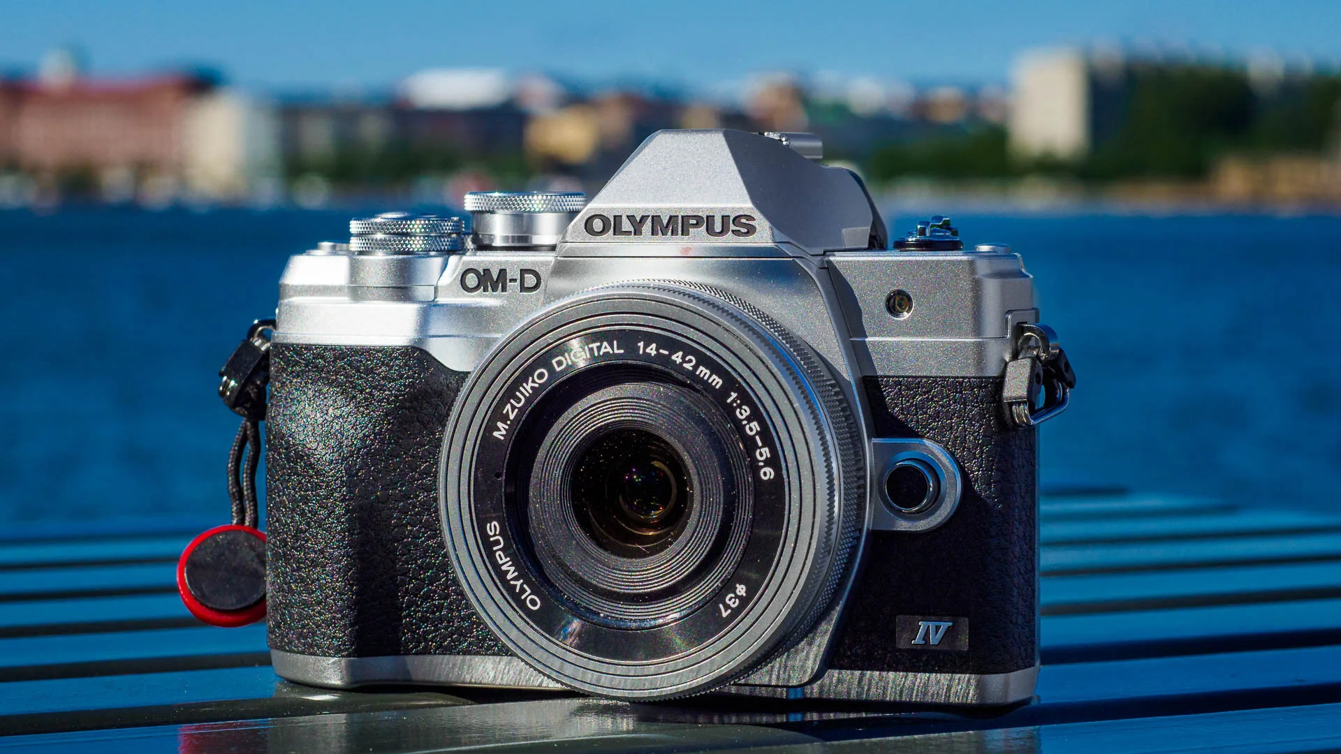 Two new products from Olympus: E-M10 MKIV and 100-400mm zoom lens.